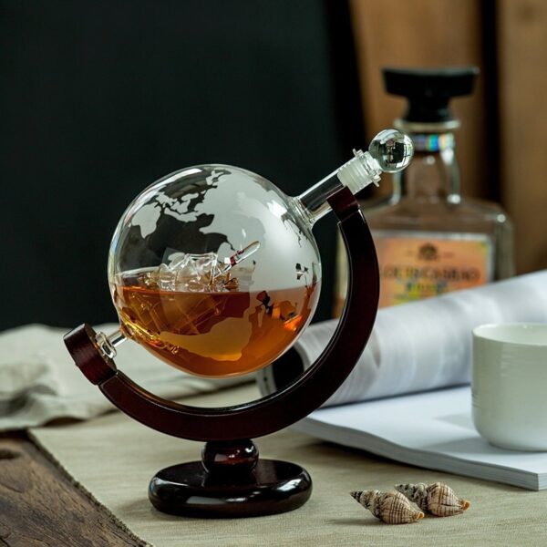 Carafe whisky globe